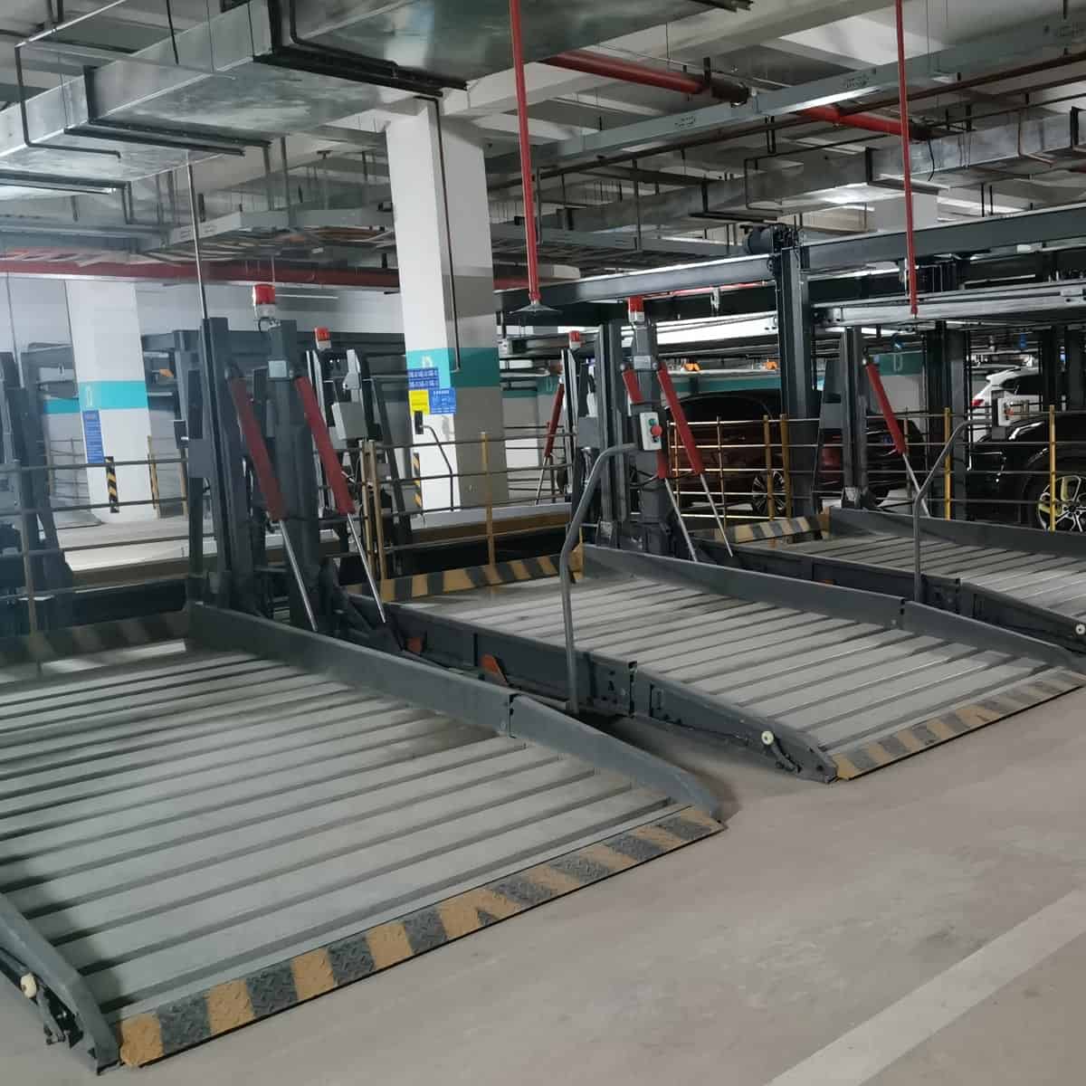 4柱立體車庫停車設(shè)備過驗(yàn)收俯仰簡易式停車設(shè)備租賃經(jīng)營